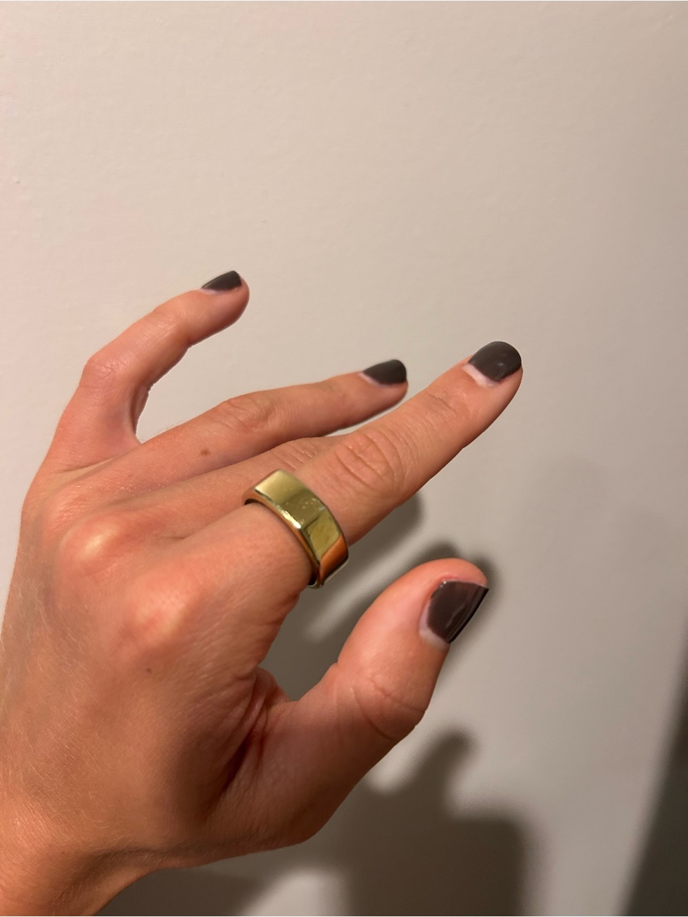 Oura ring- size 8 with charger